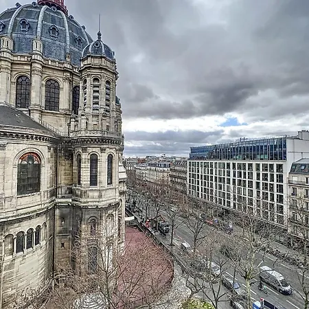 Beautiful Top-floor With Unobstructed View 8th District ! Apartment Paris